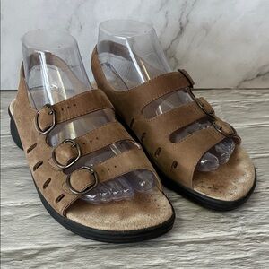 Clarks Springers Tan Suede Sunbeat Sandals